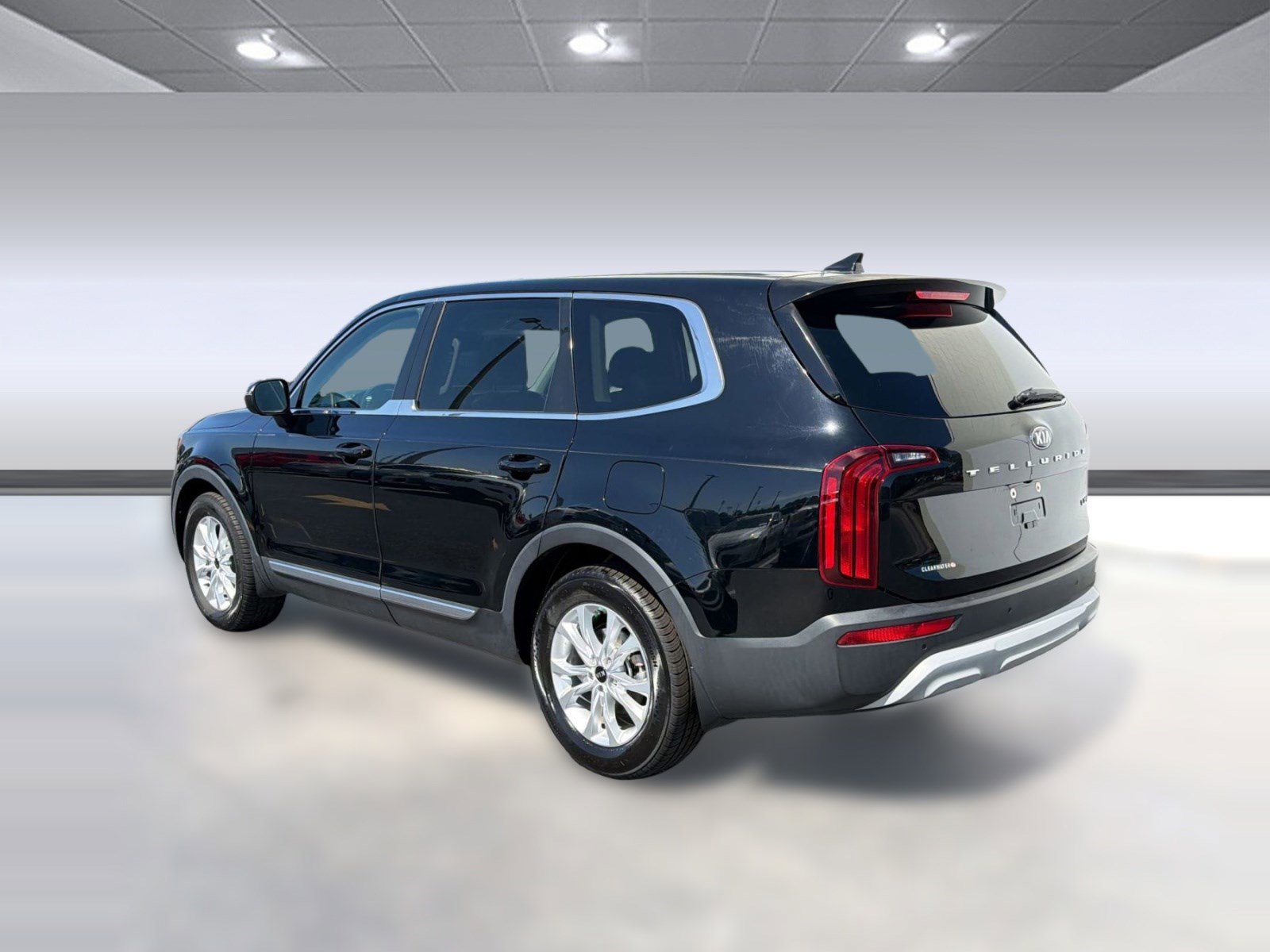 Used 2020 Kia Telluride LX FWD image 3