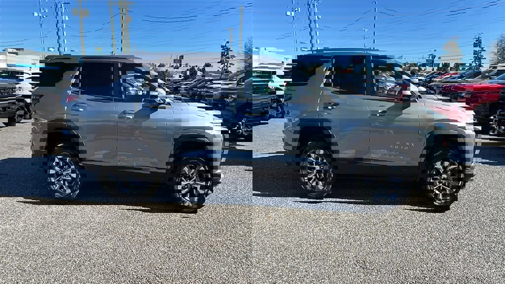 New 2026 Chevrolet Equinox LT w/ Convenience Package II image 4