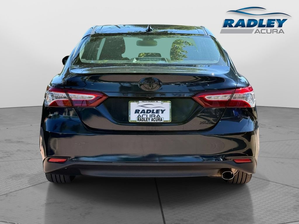 Used 2020 Toyota Camry XLE FWD image 5