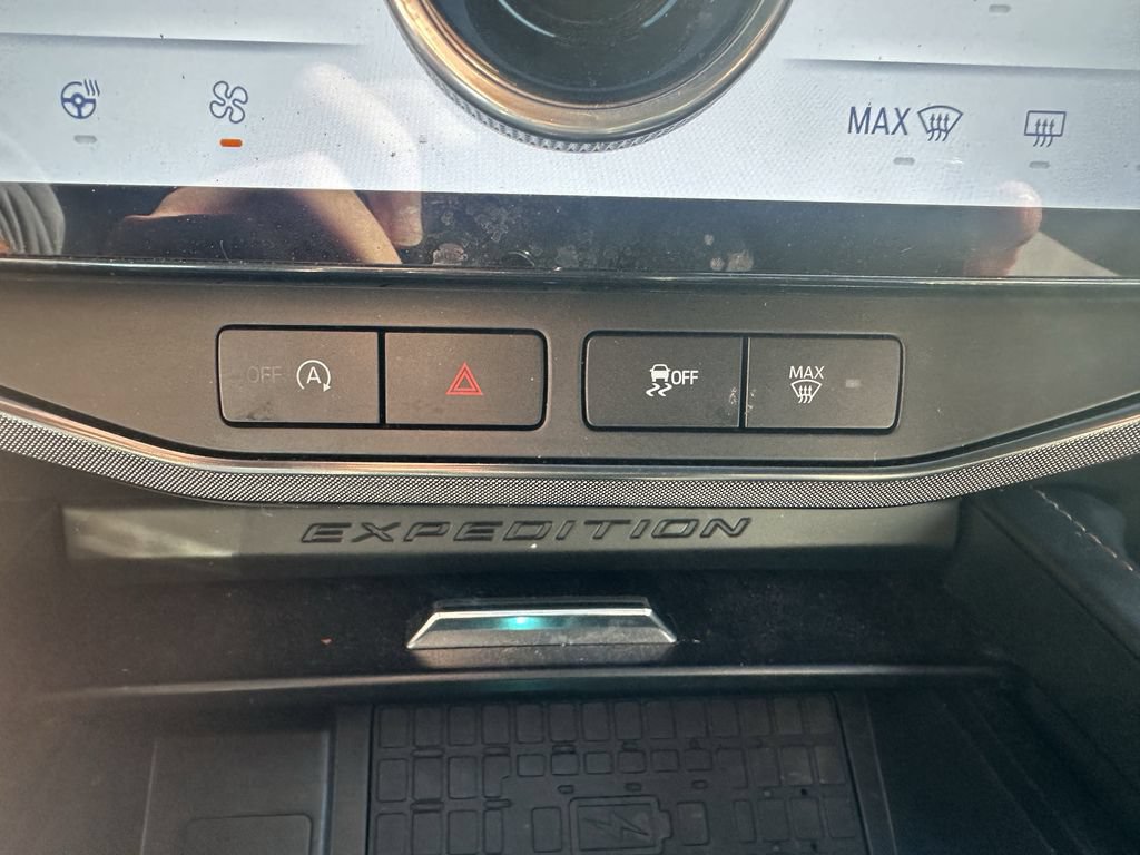 Used 2022 Ford Expedition Platinum AWD/4WD image 24