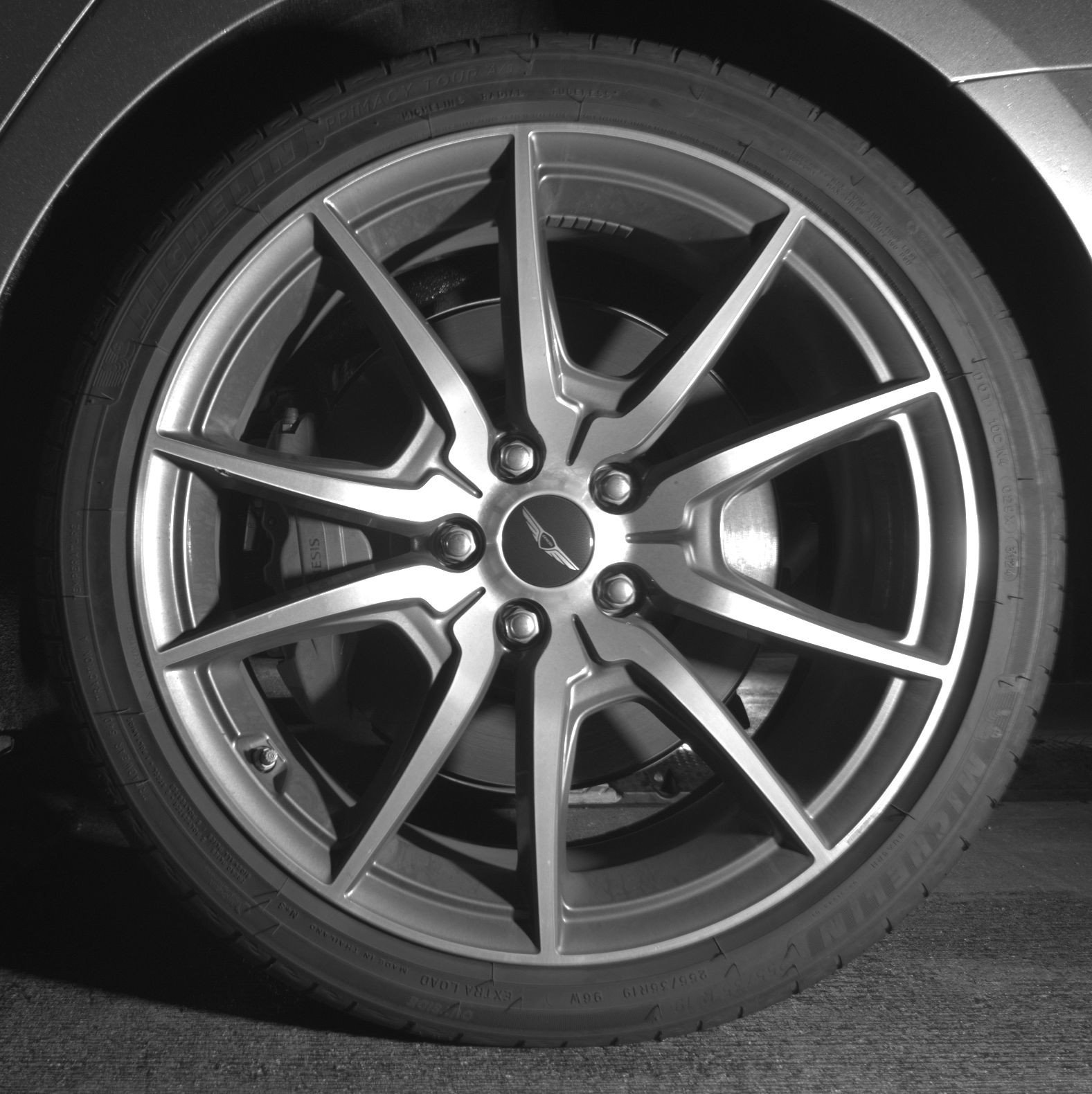 Used 2025 Genesis G70 2.5T image 14