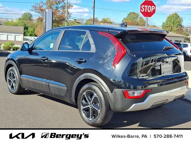 Certified 2025 Kia Niro LX image 8