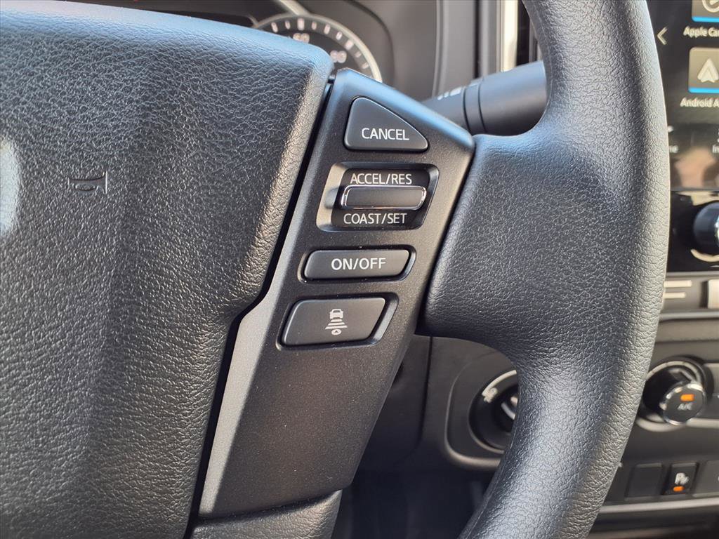 Used 2025 Nissan Frontier SV image 14