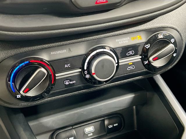 Certified 2025 Kia Soul LX w/ LX Technology Package image 15