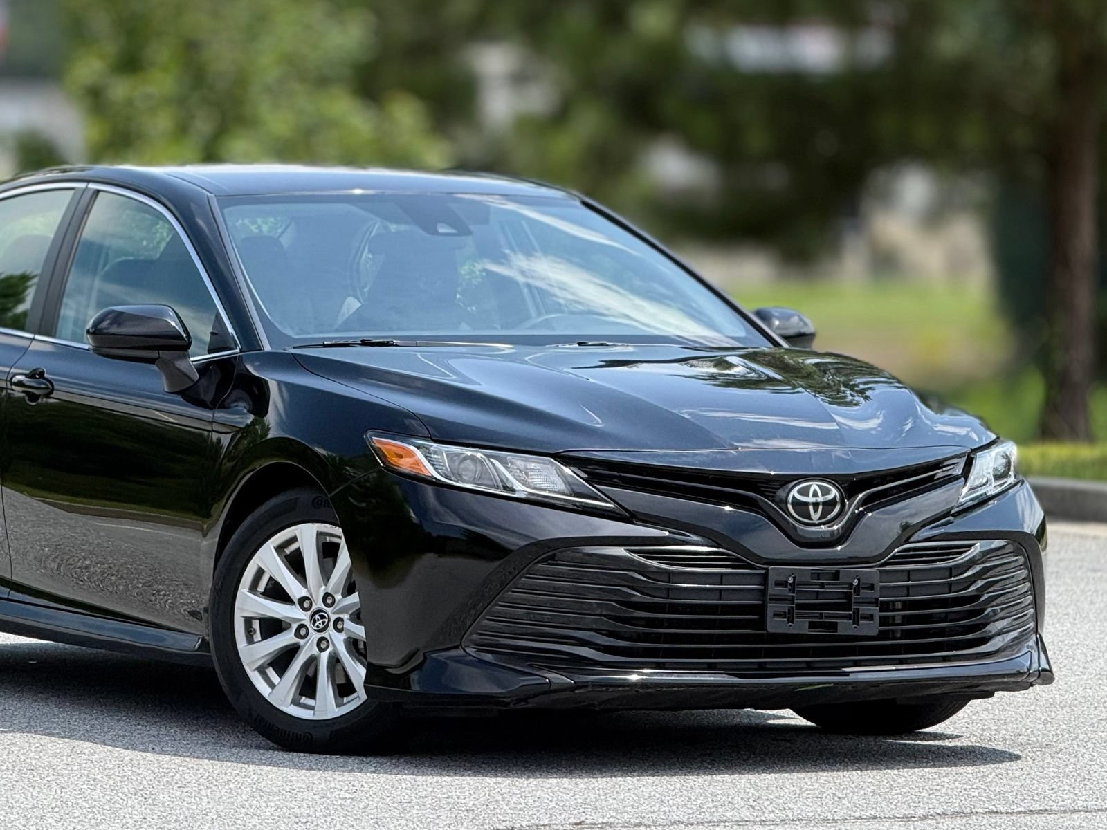 Used 2018 Toyota Camry LE FWD image 46