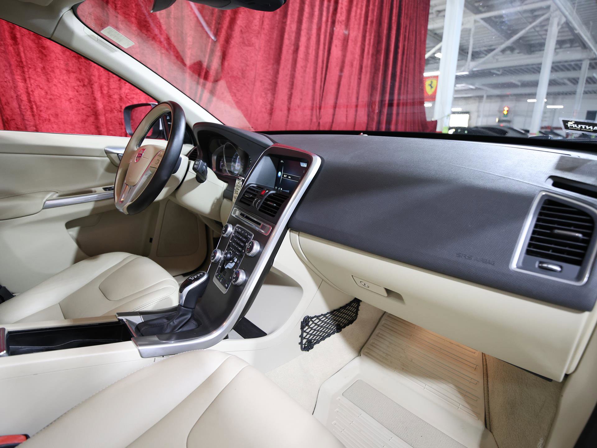 Used 2016 Volvo XC60 T5 Premier image 22