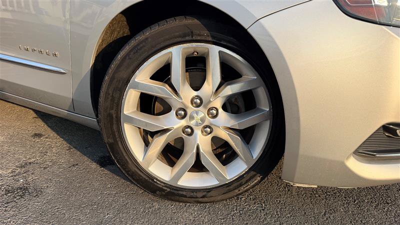 Used 2018 Chevrolet Impala Premier FWD image 15