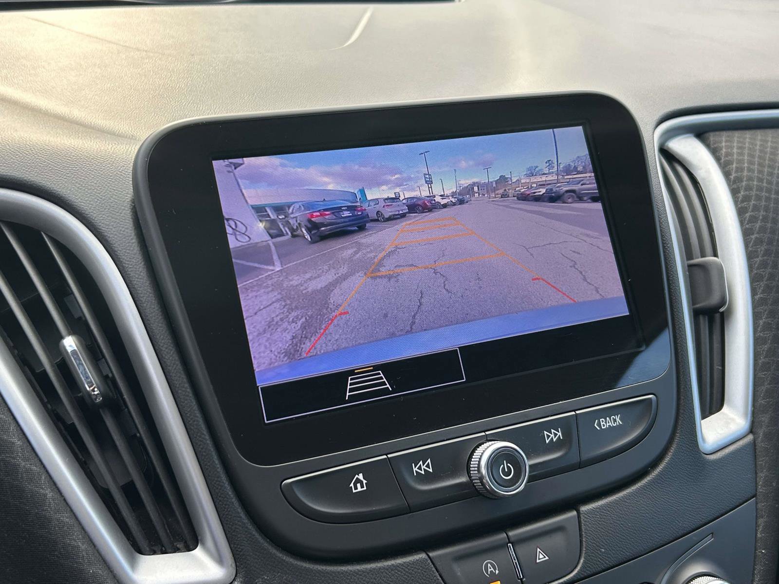 Used 2024 Chevrolet Malibu LT image 23