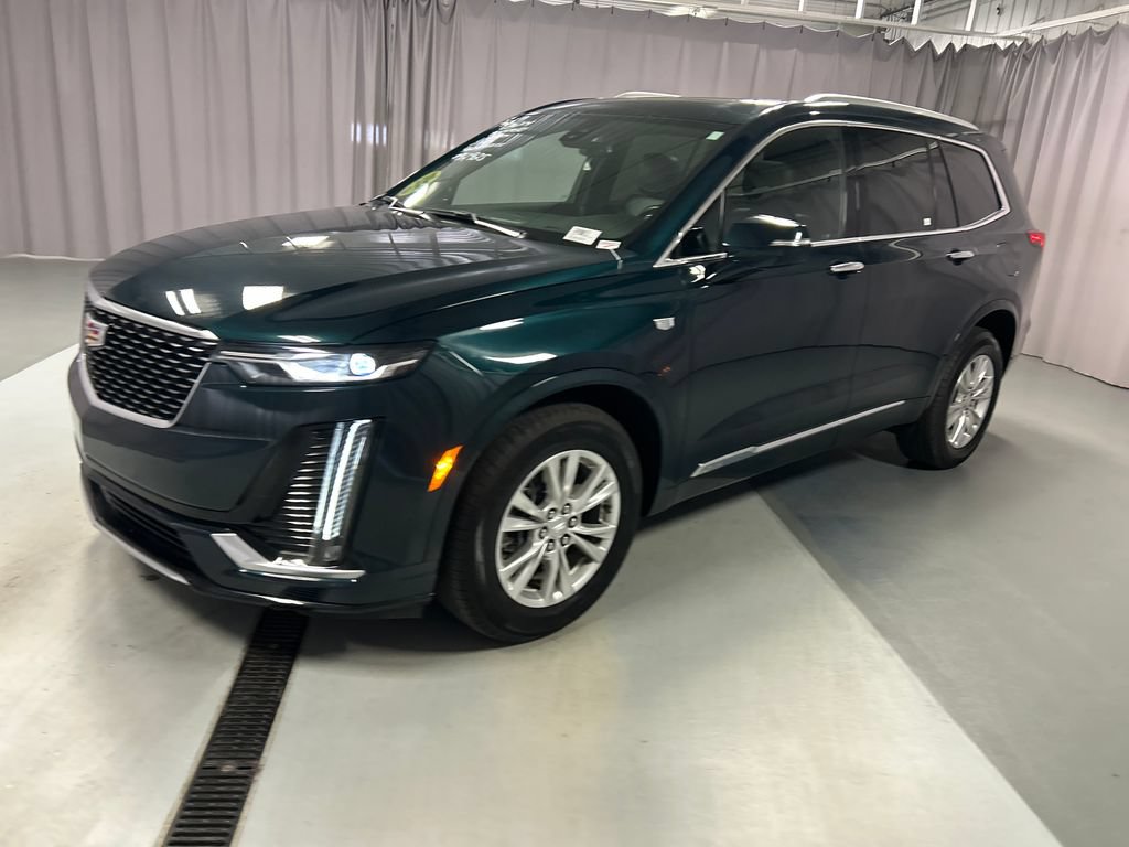 Used 2024 Cadillac XT6 Luxury w/ LPO, Floor Liner Package AWD/4WD image 3