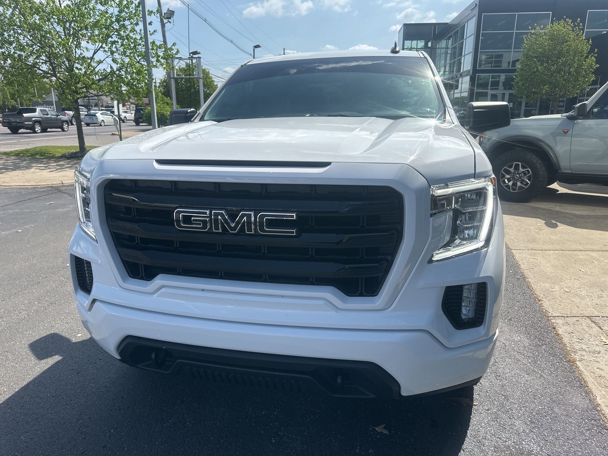 Used 2021 GMC Sierra 1500 Elevation w/ X31 Off-Road Package AWD/4WD image 7