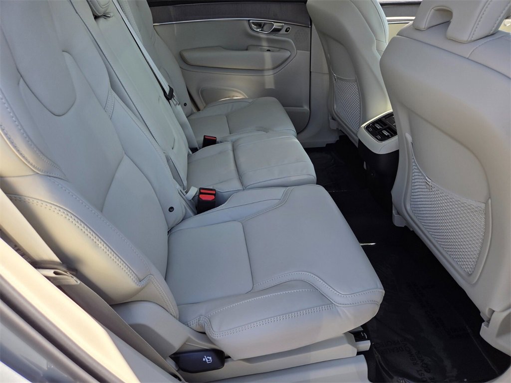 New 2026 Volvo XC90 B6 Ultra image 17