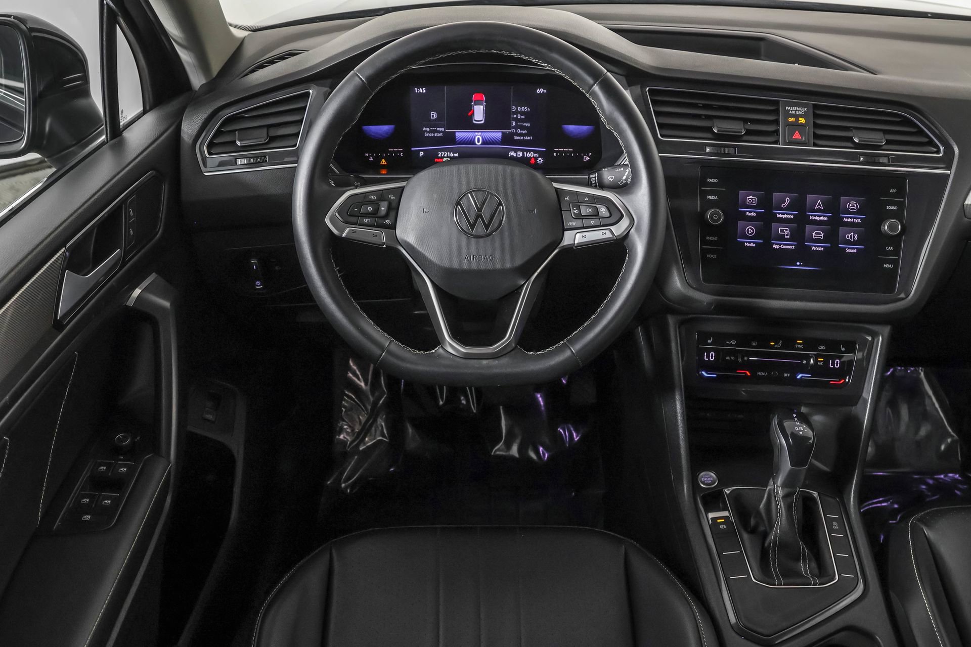 Used 2022 Volkswagen Tiguan SE image 39