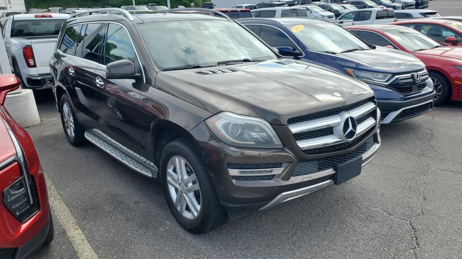 Used 2014 Mercedes-Benz GL 450 4MATIC image 2