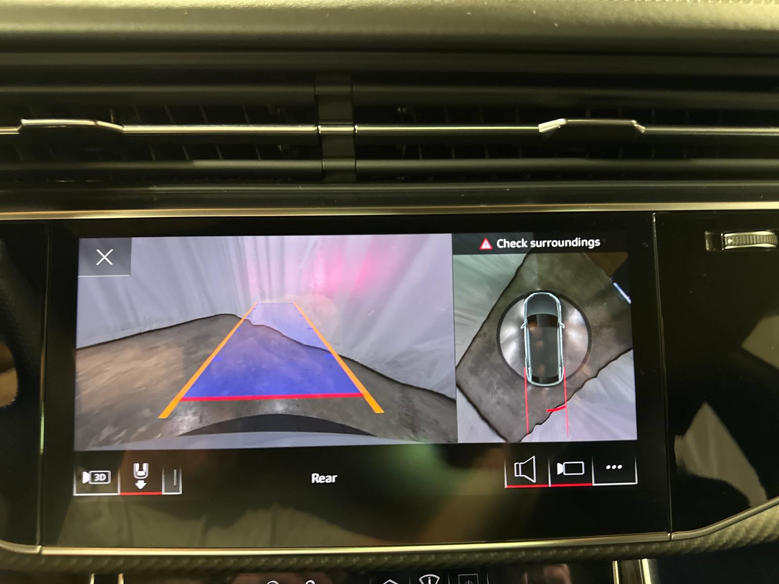 Used 2022 Audi RS Q8 AWD/4WD image 22