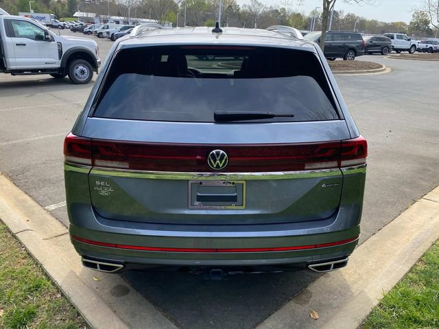 Used 2024 Volkswagen Atlas SEL Premium R-Line image 32