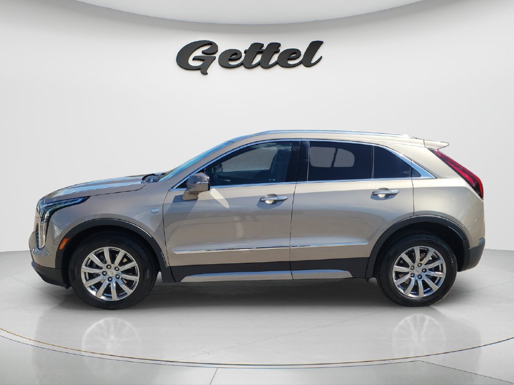 Used 2023 Cadillac XT4 Premium Luxury w/ Enhanced Visibility Package FWD image 4