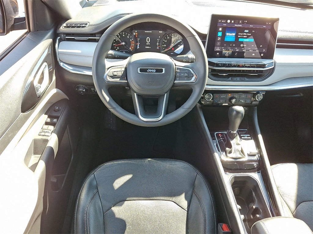 Used 2023 Jeep Compass Limited image 12