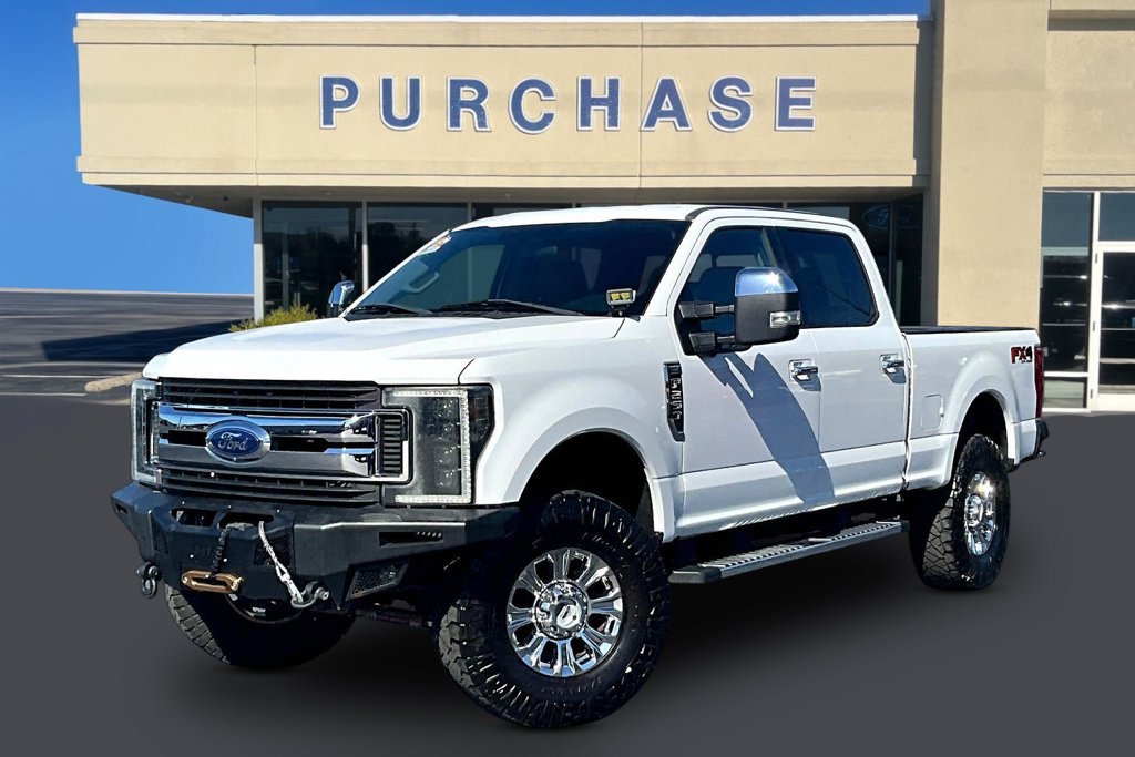 Used 2017 Ford F250 XLT w/ XLT Premium Package AWD/4WD image 3