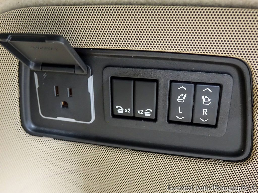 Used 2022 Cadillac Escalade Premium Luxury w/ Performance Package image 28