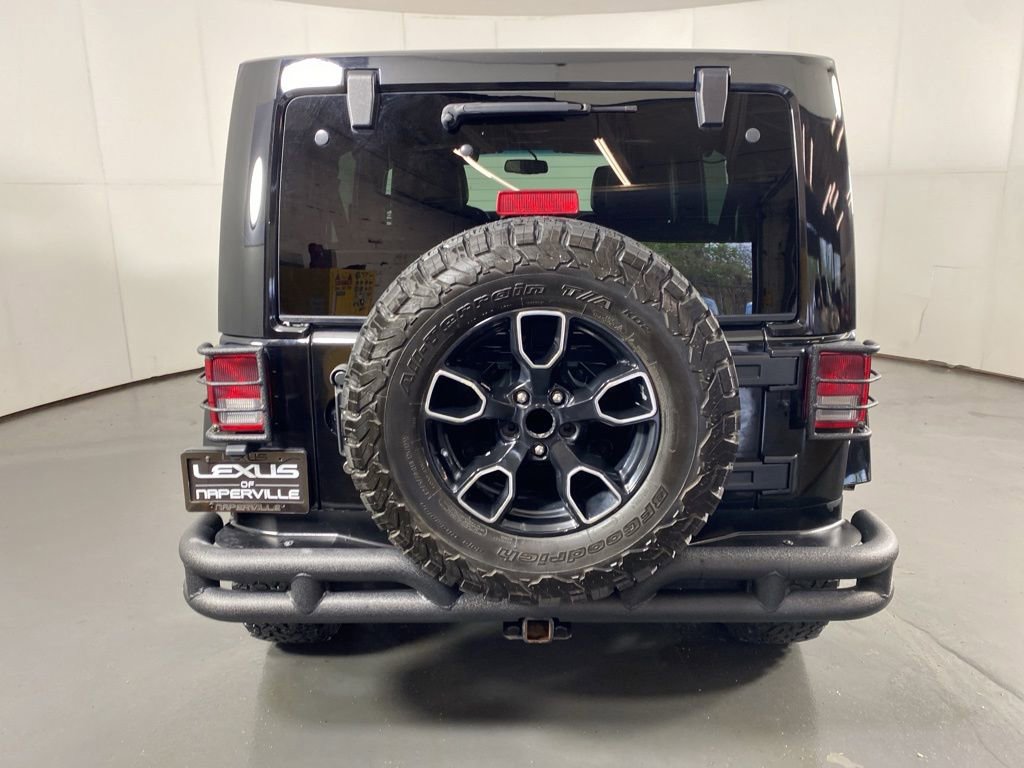 Used 2018 Jeep Wrangler Unlimited Sahara AWD/4WD image 7