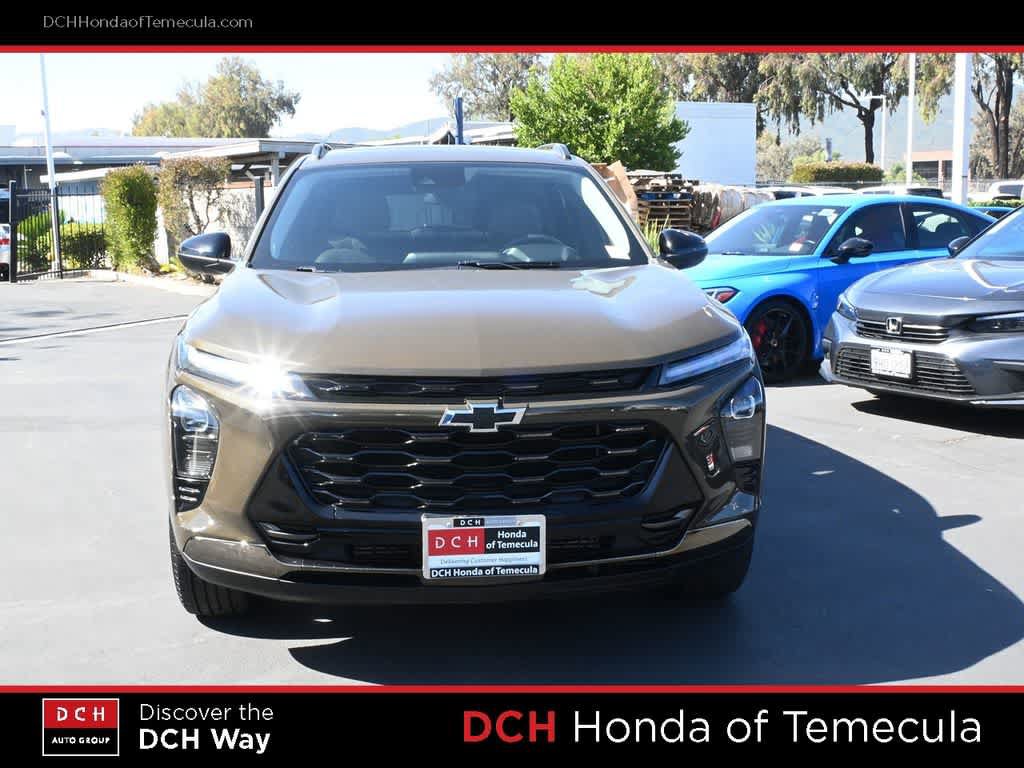 Used 2024 Chevrolet Trax ACTIV w/ Sunroof Package FWD image 2