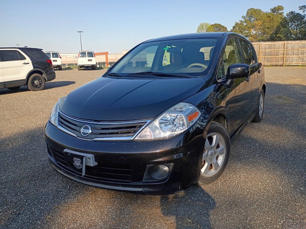 Used 2011 Nissan Versa SL image 1