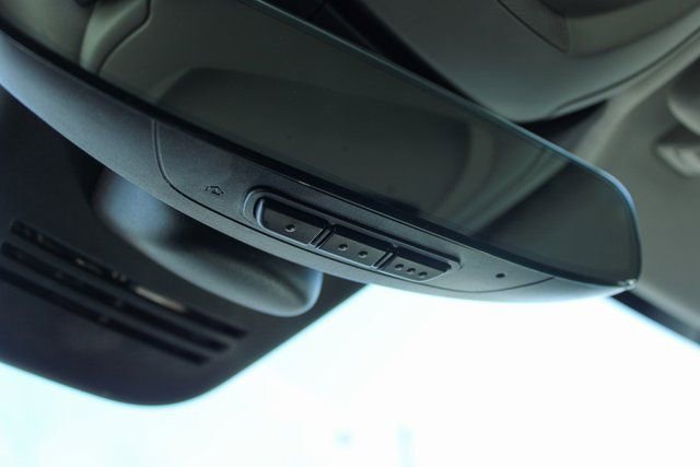 Used 2025 Volvo V60 B5 Cross Country Plus image 30