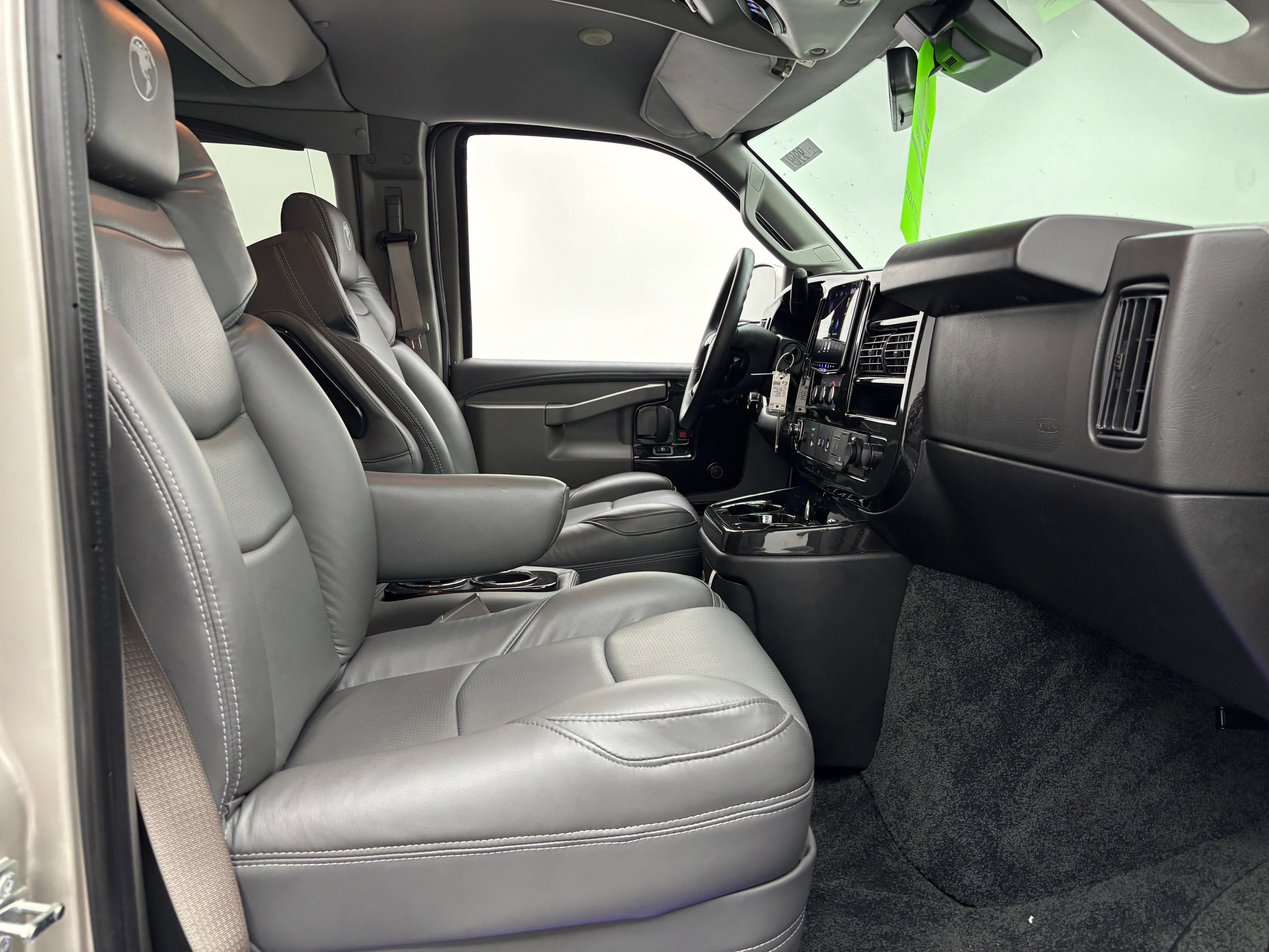 New 2026 GMC Savana 2500 w/ Driver Convenience Package RWD image 24