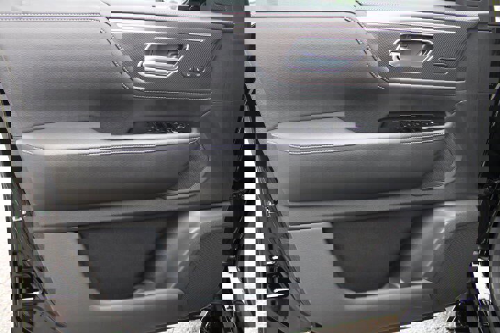 Used 2025 INFINITI QX80 Pure w/ Cargo Package image 12