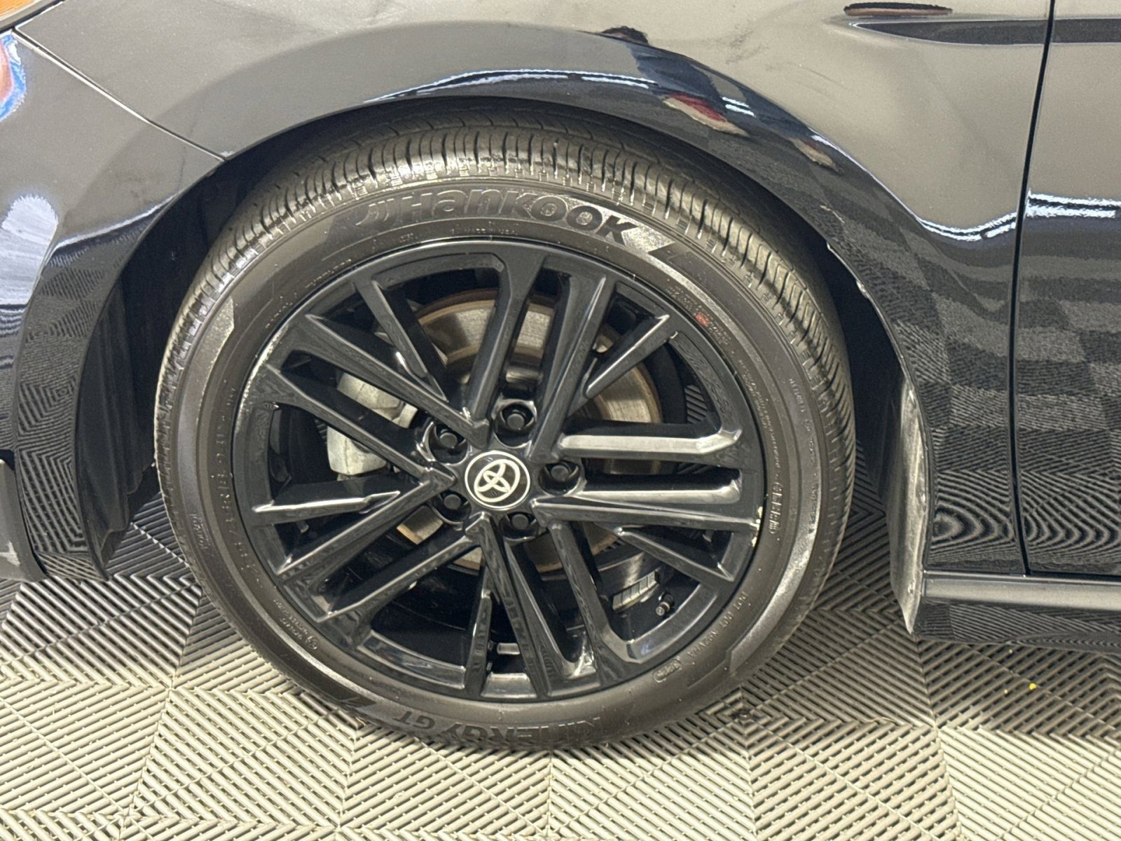 Used 2025 Toyota Camry SE w/ Multimedia Upgrade Package image 12