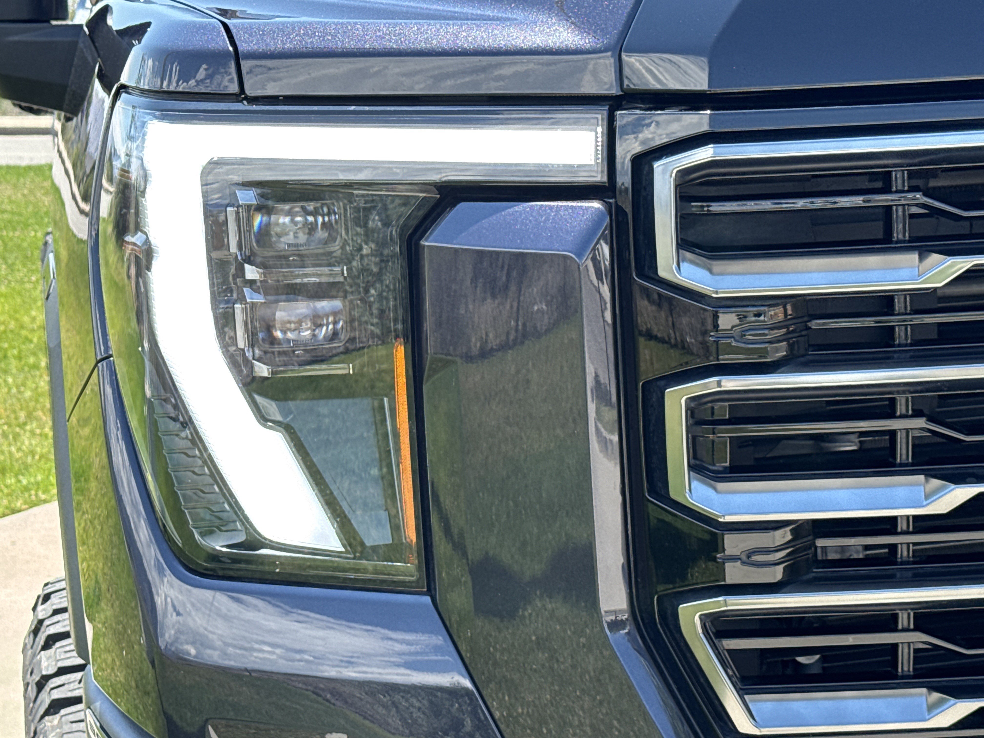 Used 2025 GMC Sierra 3500 AT4 w/ AT4 Premium Plus Package AWD/4WD image 10