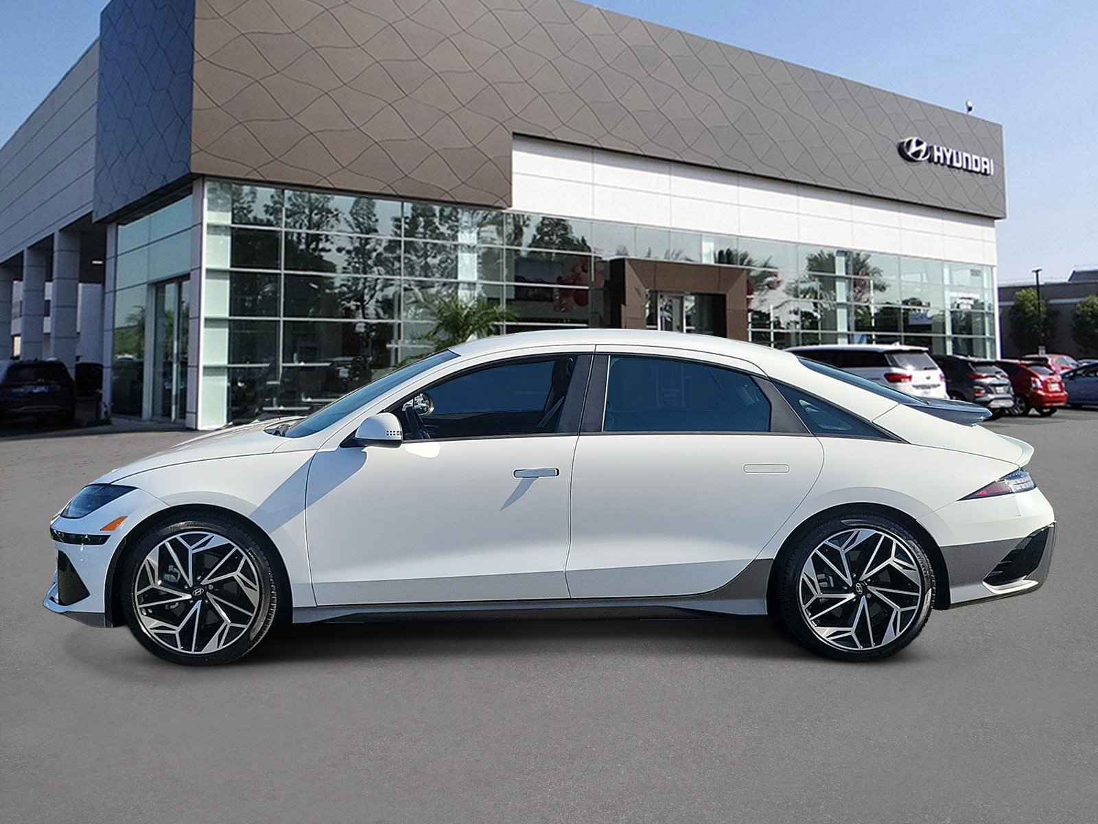 Used 2025 Hyundai Ioniq 6 SEL RWD image 3
