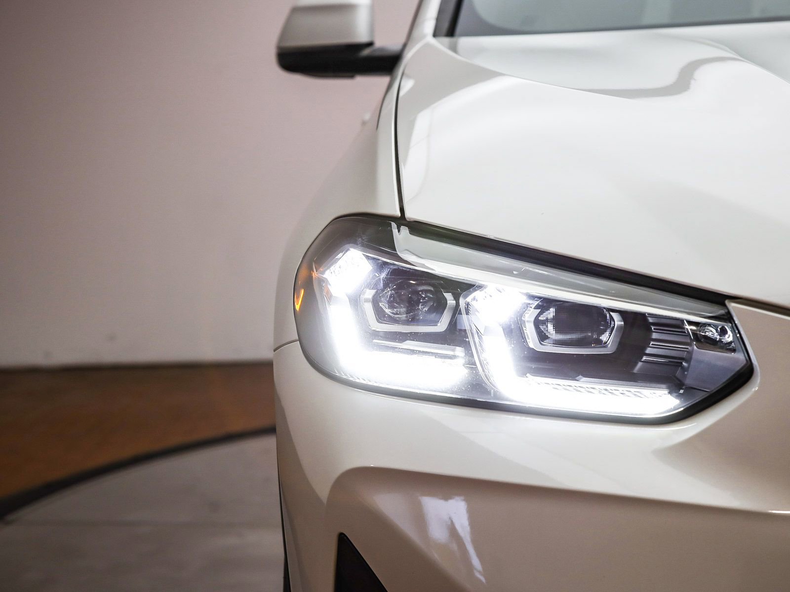 Certified 2023 BMW X4 xDrive30i w/ Premium Package image 8