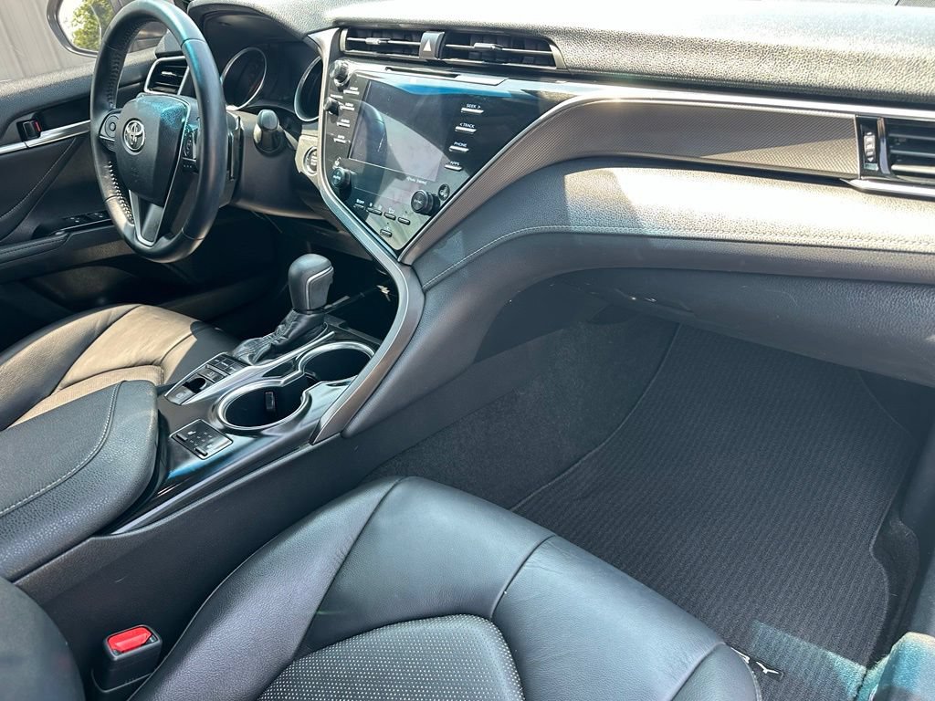 Used 2018 Toyota Camry XSE FWD image 29