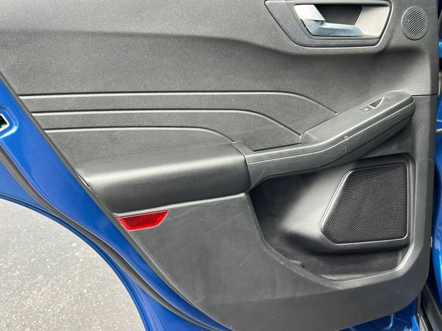 Used 2023 Ford Escape Platinum w/ Premium Technology Package AWD/4WD image 40