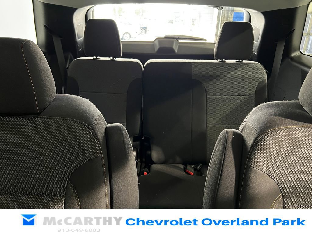 Used 2021 Chevrolet Traverse LT image 27