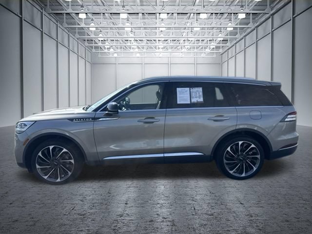 Used 2023 Lincoln Aviator Reserve w/ Equipment Group 201A AWD/4WD image 2
