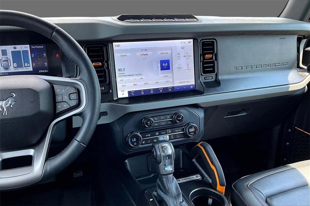 Used 2023 Ford Bronco Badlands image 3