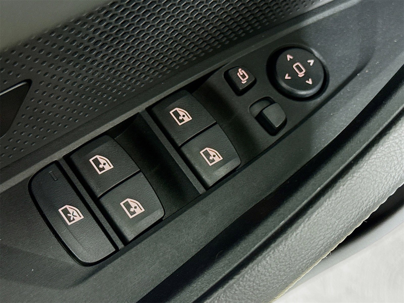 Certified 2024 BMW i4 eDrive35 w/ Convenience Package image 18