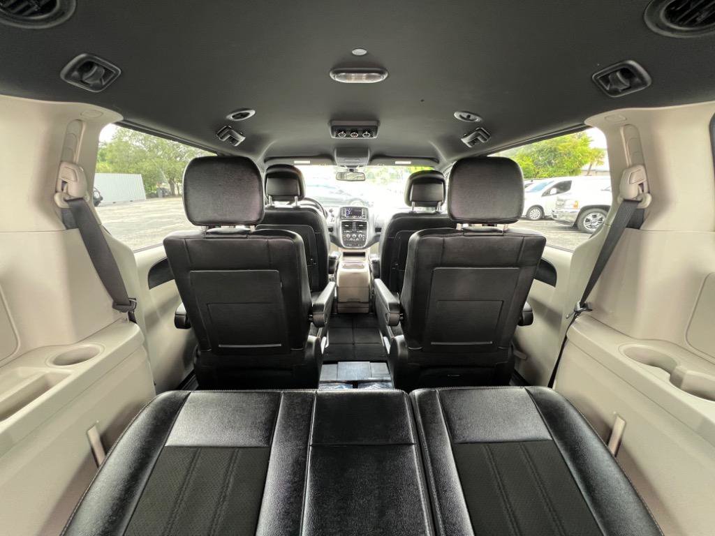 Used 2020 Dodge Grand Caravan SXT FWD image 19