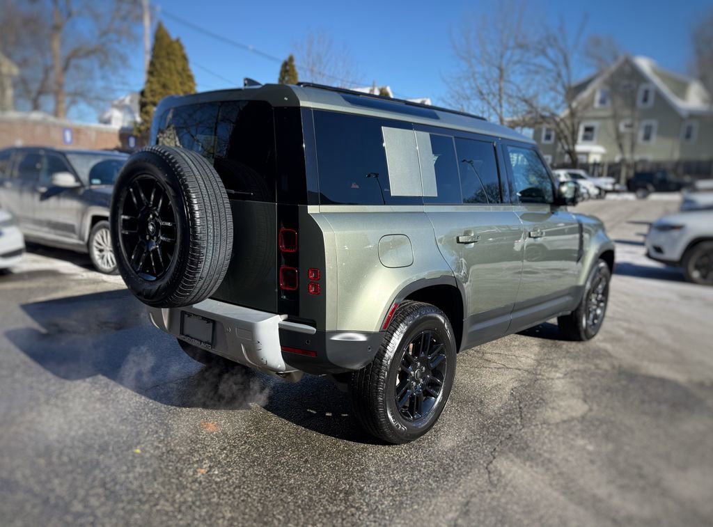 Used 2025 Land Rover Defender 110 S image 8