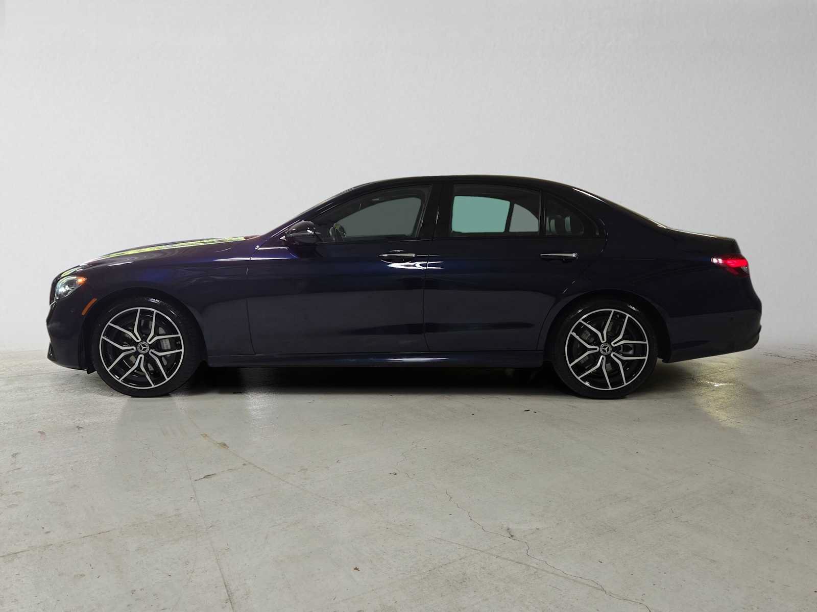 Used 2023 Mercedes-Benz E 450 4MATIC Sedan image 6