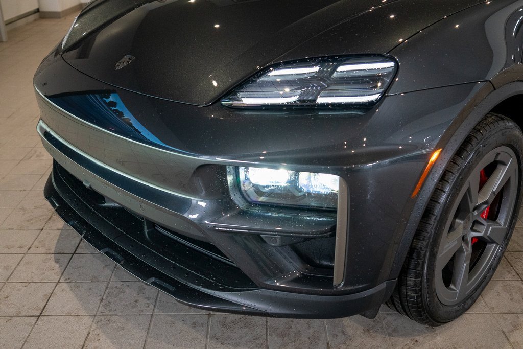 New 2025 Porsche Macan Turbo Electric image 15