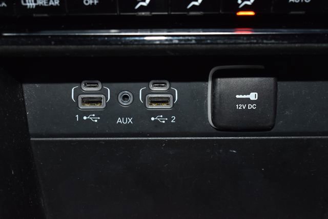 Used 2023 Jeep Grand Cherokee Limited image 19