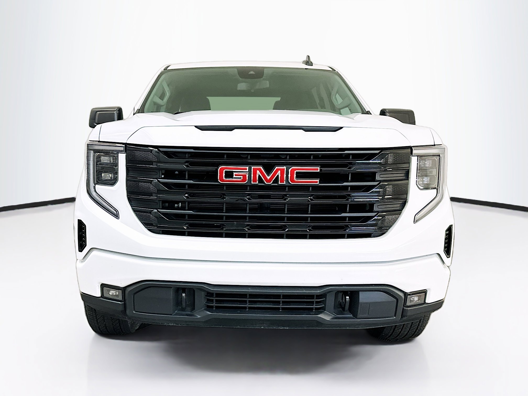 Used 2024 GMC Sierra 1500 Elevation image 2