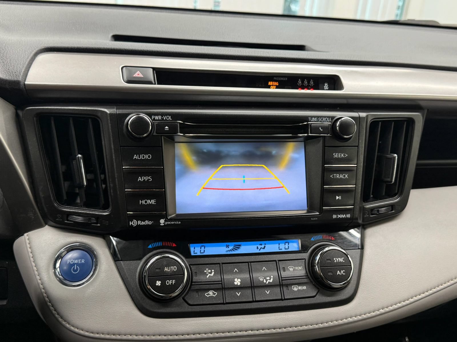 Used 2017 Toyota RAV4 XLE AWD/4WD image 33