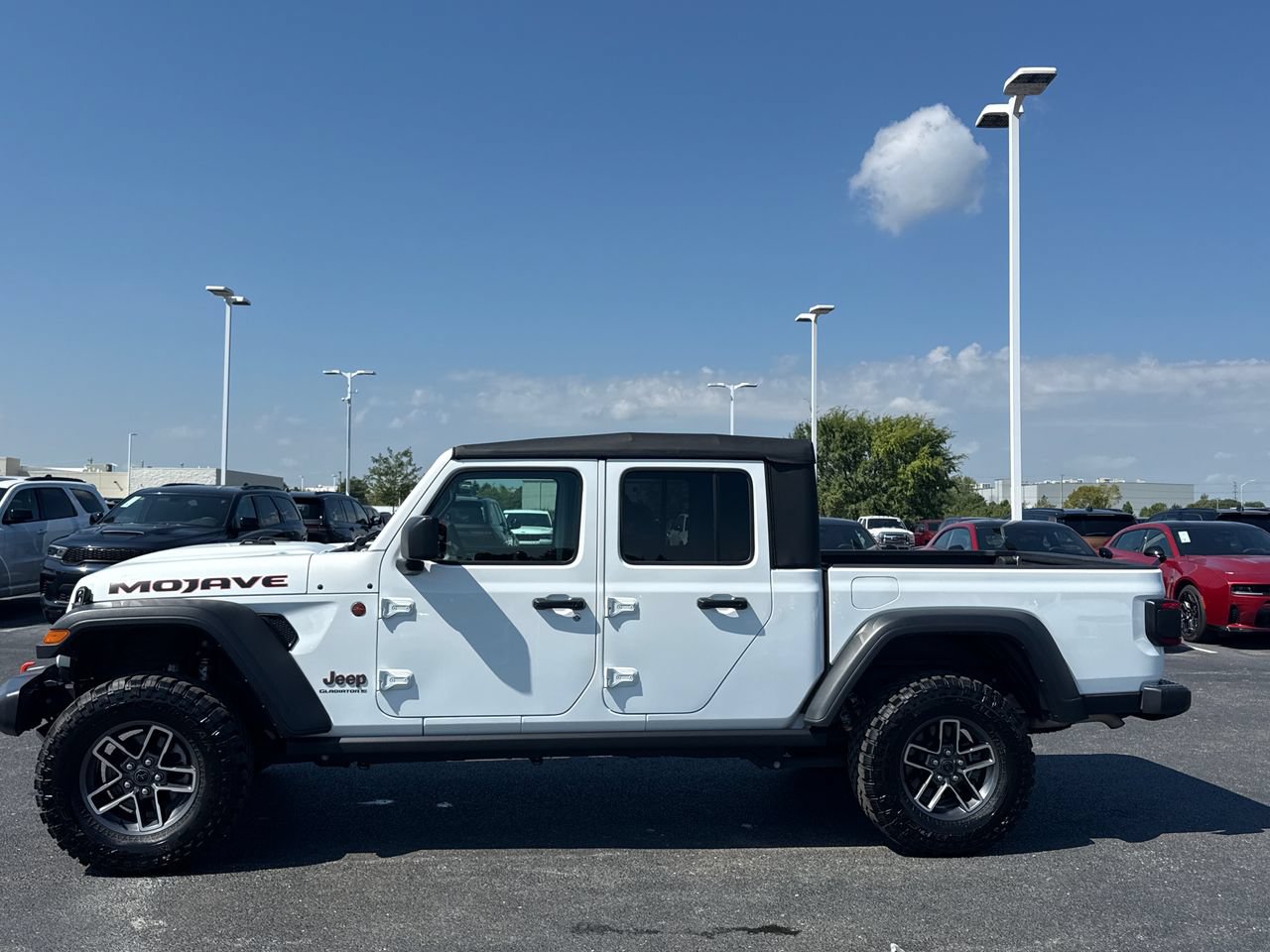 Certified 2026 Jeep Gladiator Mojave w/ Safety Group AWD/4WD image 5