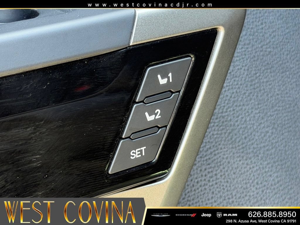 Used 2025 Toyota Tundra Limited AWD/4WD image 20