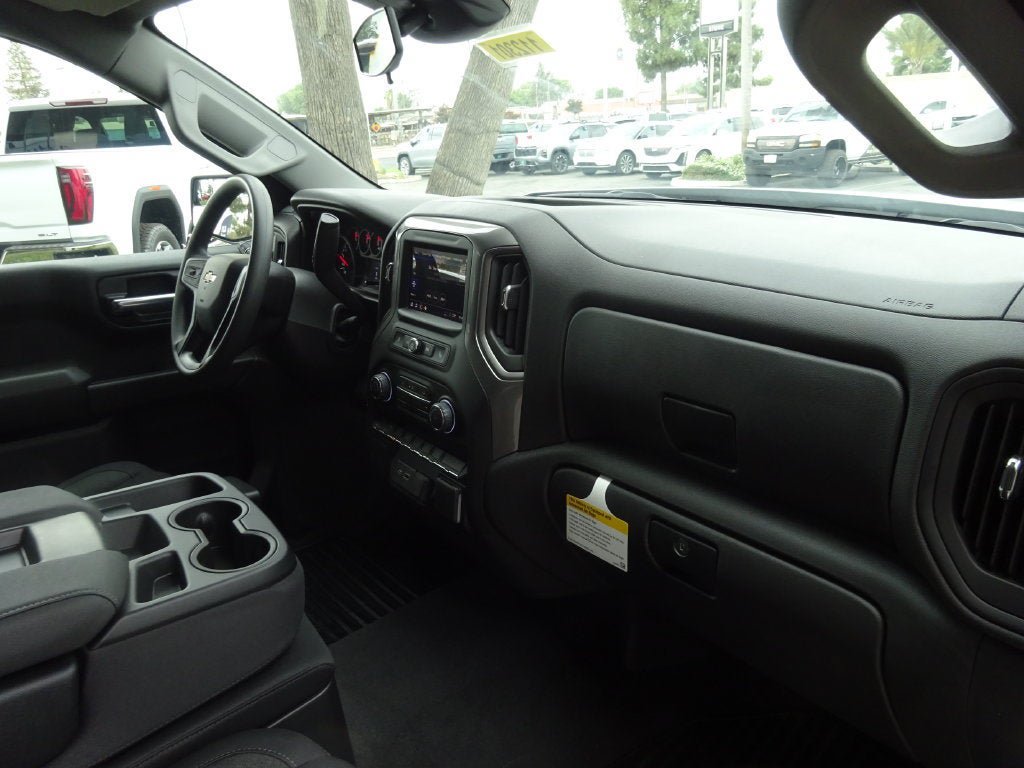 New 2026 Chevrolet Silverado 1500 Custom RWD image 15