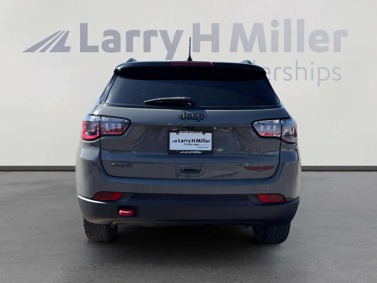 Used 2022 Jeep Compass Trailhawk w/ Trailhawk Convenience Group AWD/4WD image 4